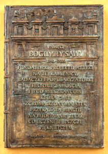 Tablica dla Bogumiły Sawy. Fundacja współpracuje z&nbsp;Komitetem Społecznym