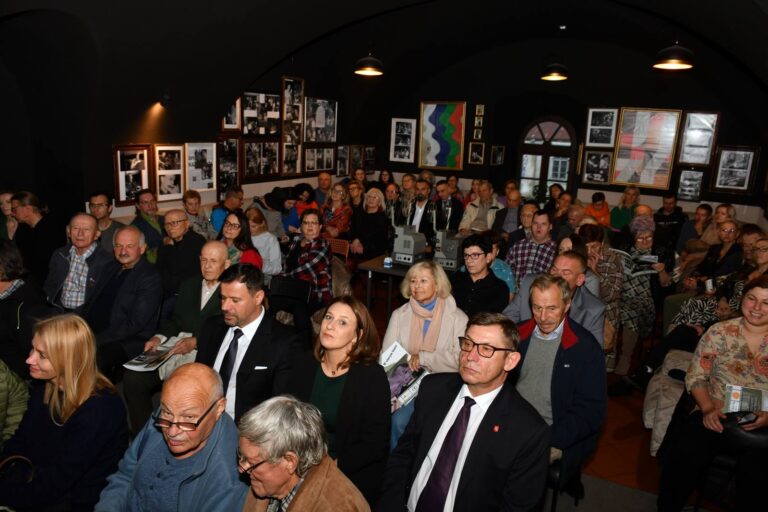 Fundacja zabrała widzów w&nbsp;podróż do&nbsp;początków kina